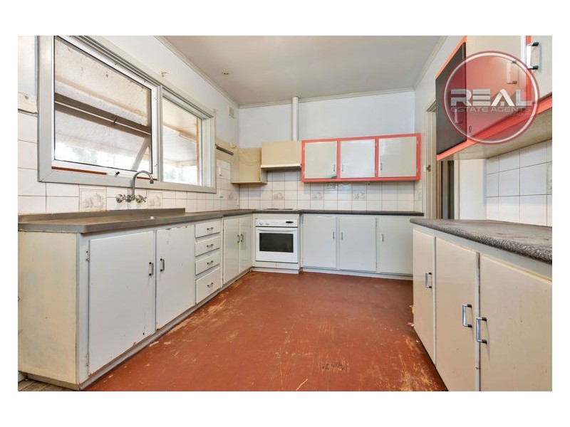 25 St Leonard Crescent, Elizabeth Downs SA 5113