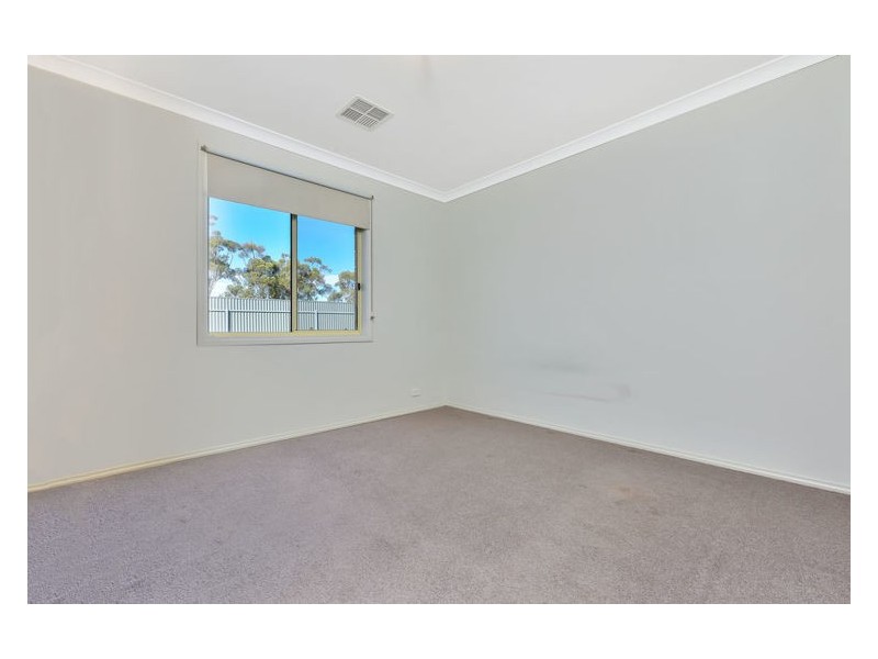 15 Railway Terrace, Freeling SA 5372