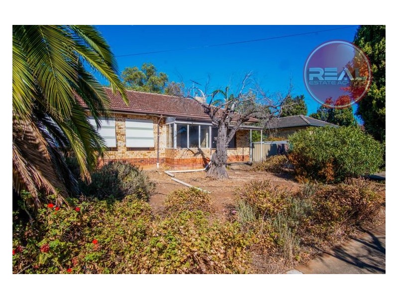 13 Longleat Road, Elizabeth Vale SA 5112