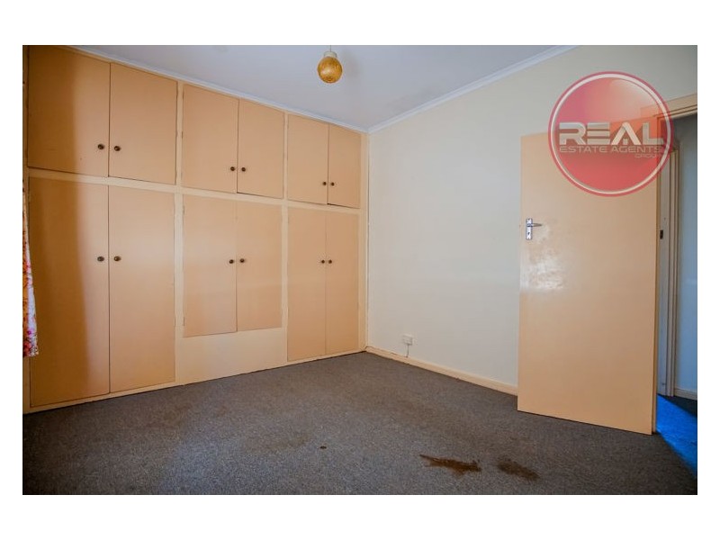 13 Longleat Road, Elizabeth Vale SA 5112