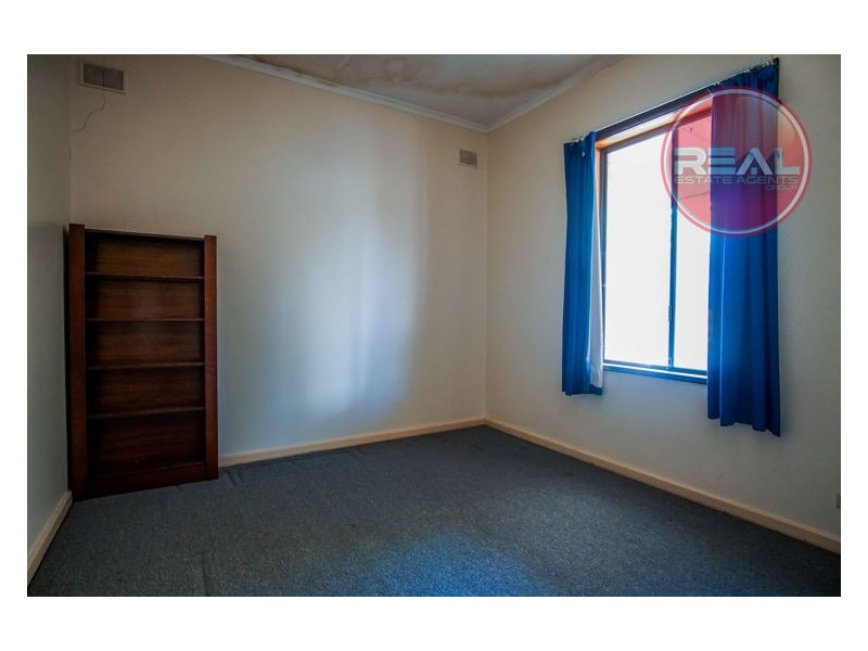 13 Longleat Road, Elizabeth Vale SA 5112