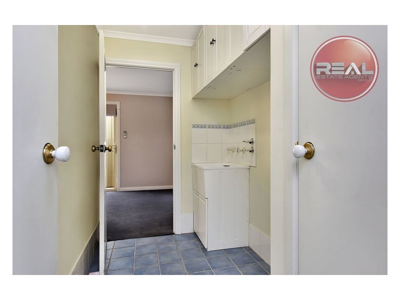 69 Castle Drive, Burton SA 5110