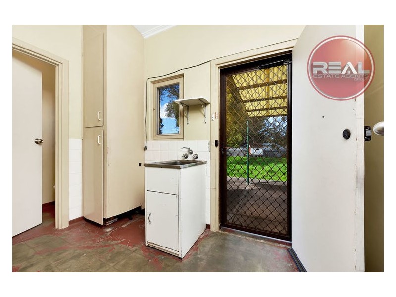 3 Davidson Road, Elizabeth Vale SA 5112