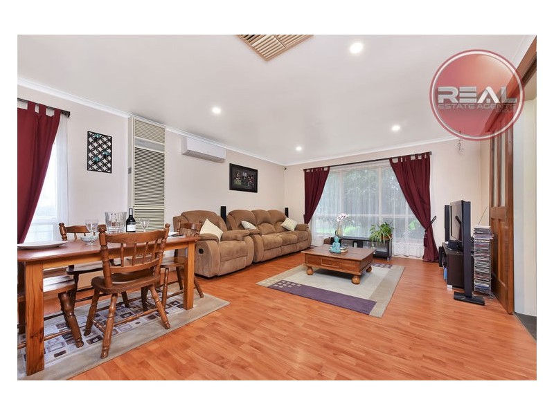 53 Landal Boulevard, Redwood Park SA 5097