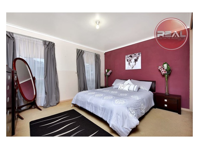 53 Landal Boulevard, Redwood Park SA 5097