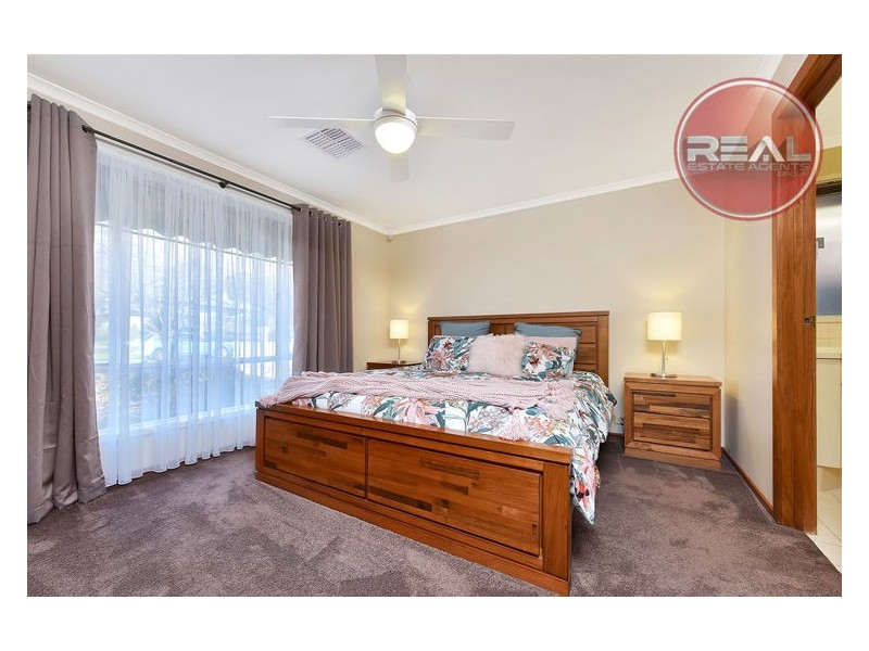 11 Thorne Street, Paralowie SA 5108