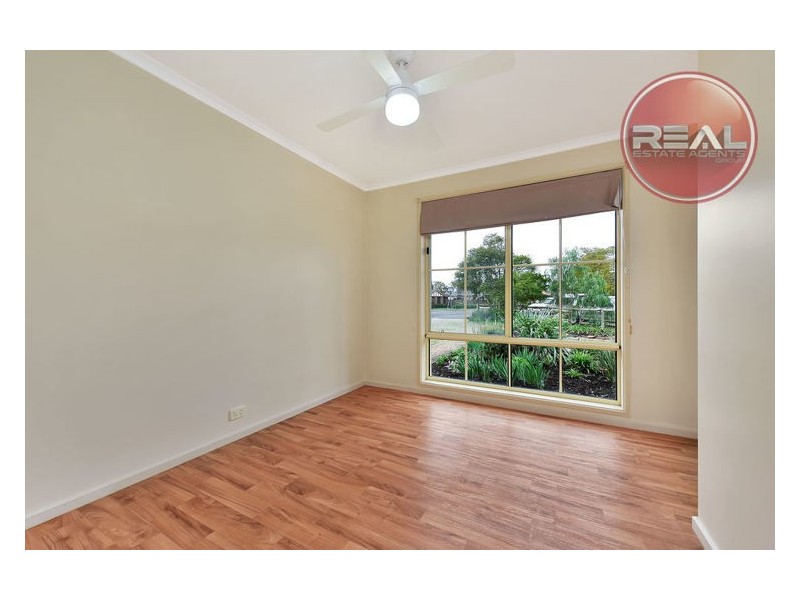 6 Jestina Court, Evanston SA 5116