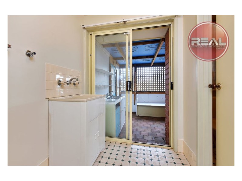 6 Jestina Court, Evanston SA 5116