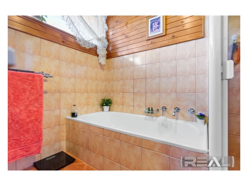 27 Derrick Road, Elizabeth East SA 5112