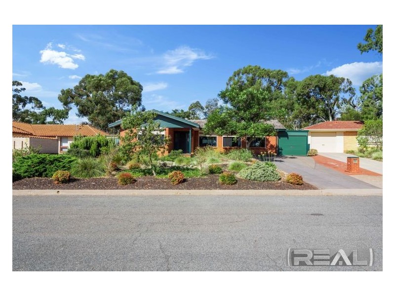 27 Derrick Road, Elizabeth East SA 5112