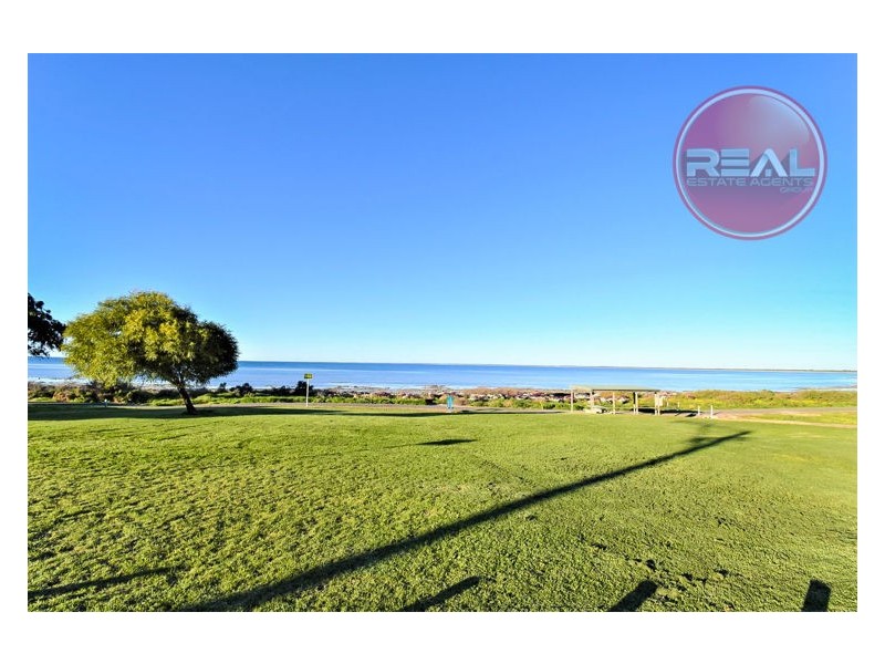 41 Captain Hutchinson Drive, Point Turton SA 5575