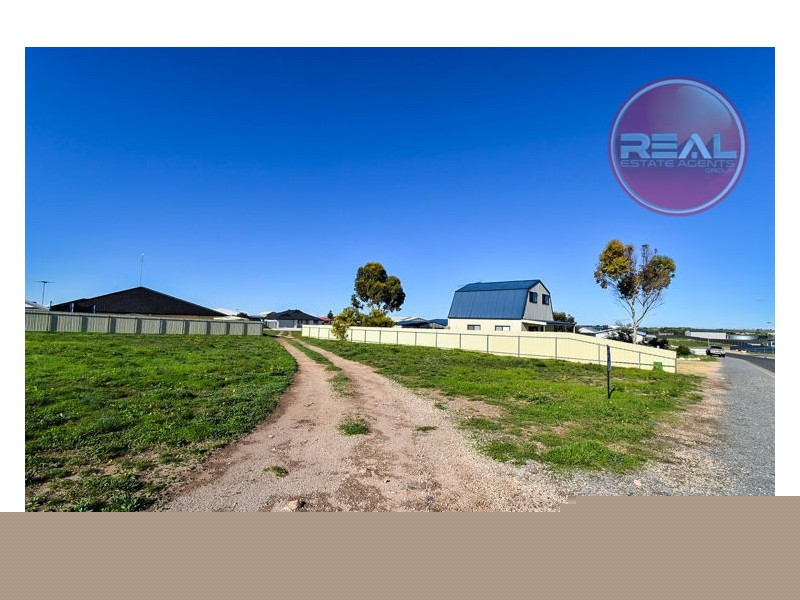 41 Captain Hutchinson Drive, Point Turton SA 5575