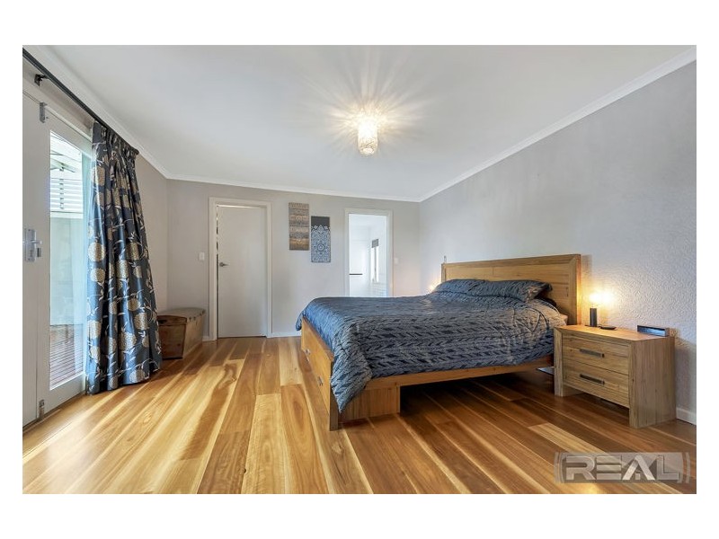 21 Robertson Crescent, Redwood Park SA 5097