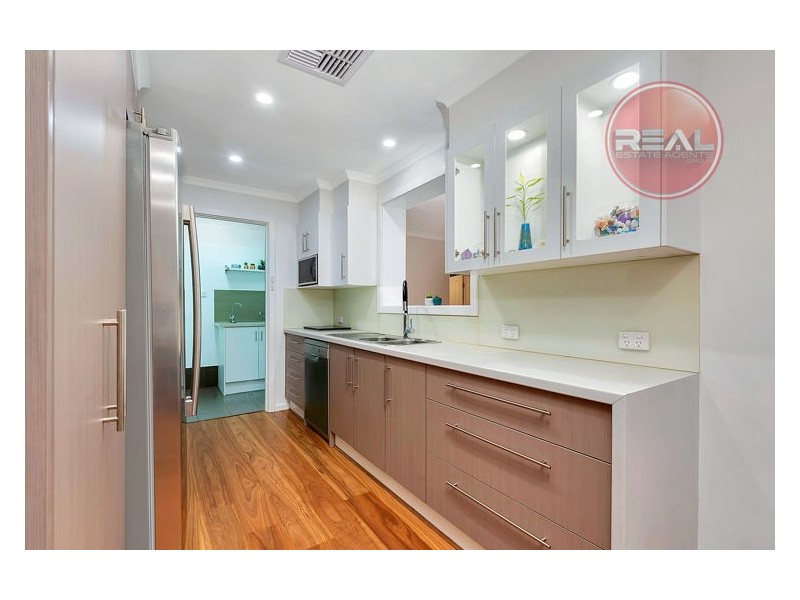 21 Robertson Crescent, Redwood Park SA 5097