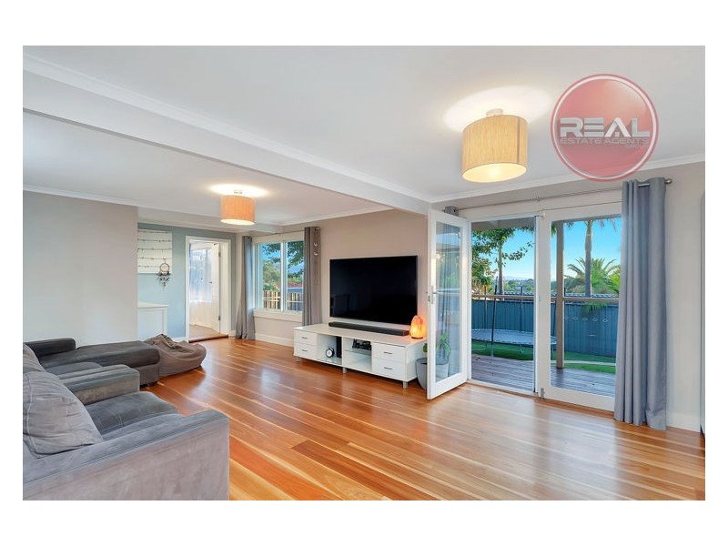 21 Robertson Crescent, Redwood Park SA 5097