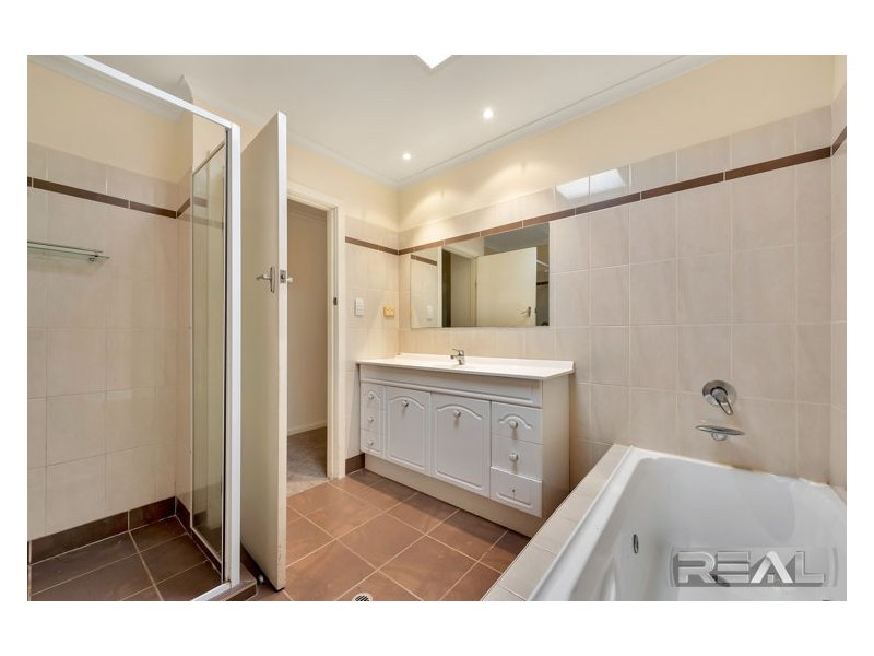 29 Down Crescent, Salisbury Downs SA 5108