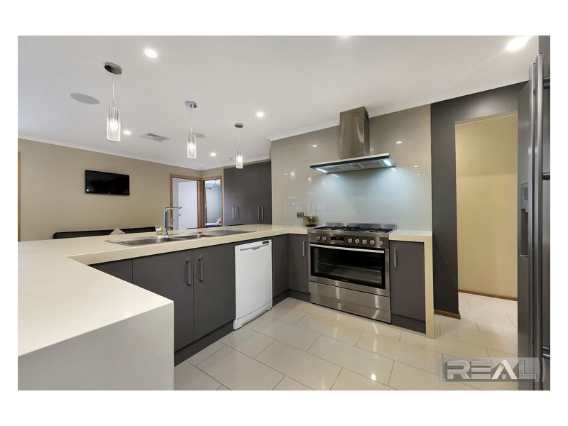 16 Heathcott Court, Blakeview SA 5114