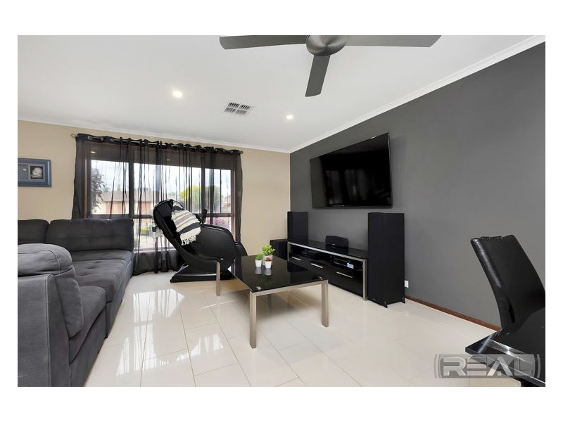 16 Heathcott Court, Blakeview SA 5114