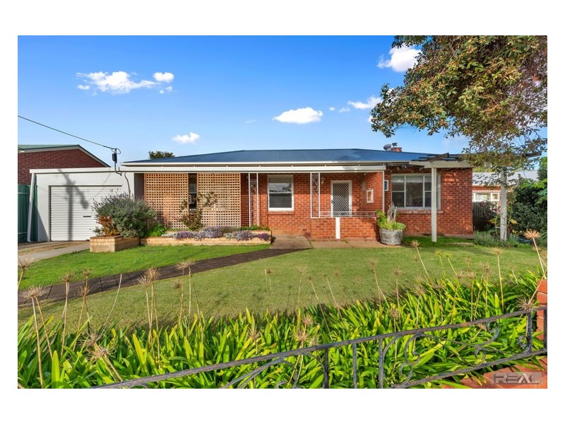 8 Lawrence Avenue, Gawler South SA 5118