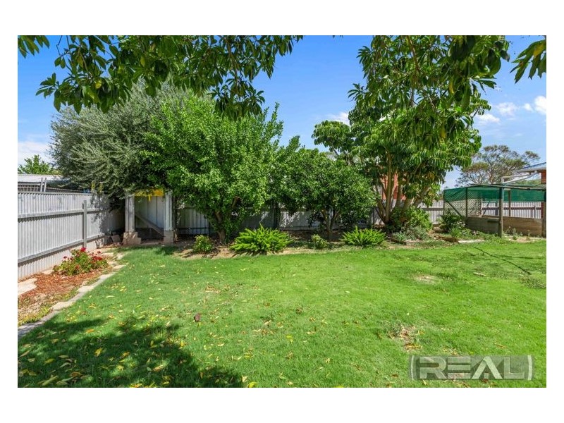 8 Lawrence Avenue, Gawler South SA 5118