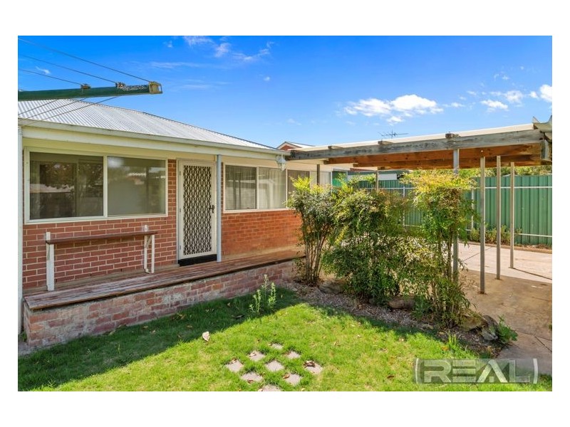 8 Lawrence Avenue, Gawler South SA 5118