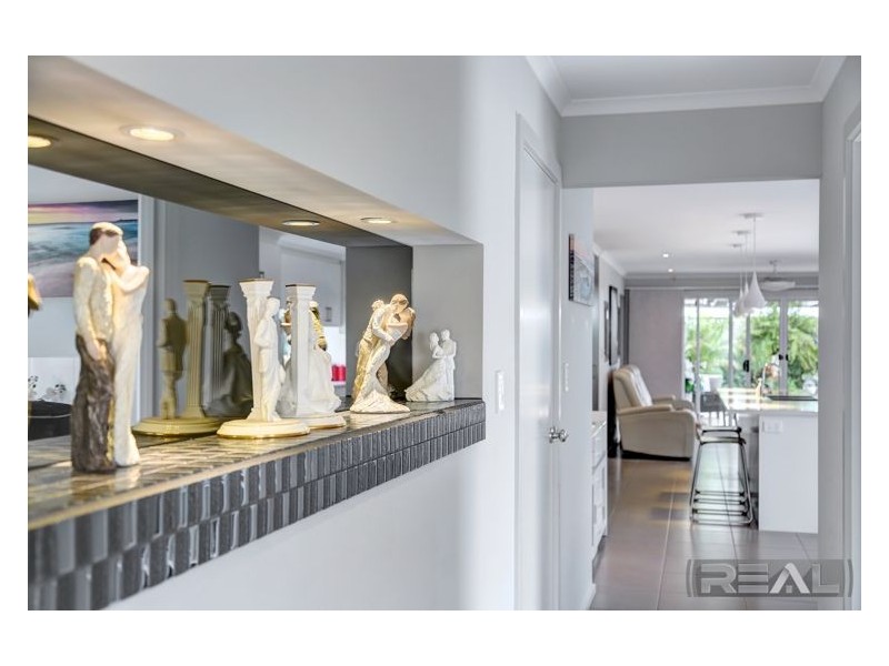 73 Adel Circuit, Huntfield Heights SA 5163