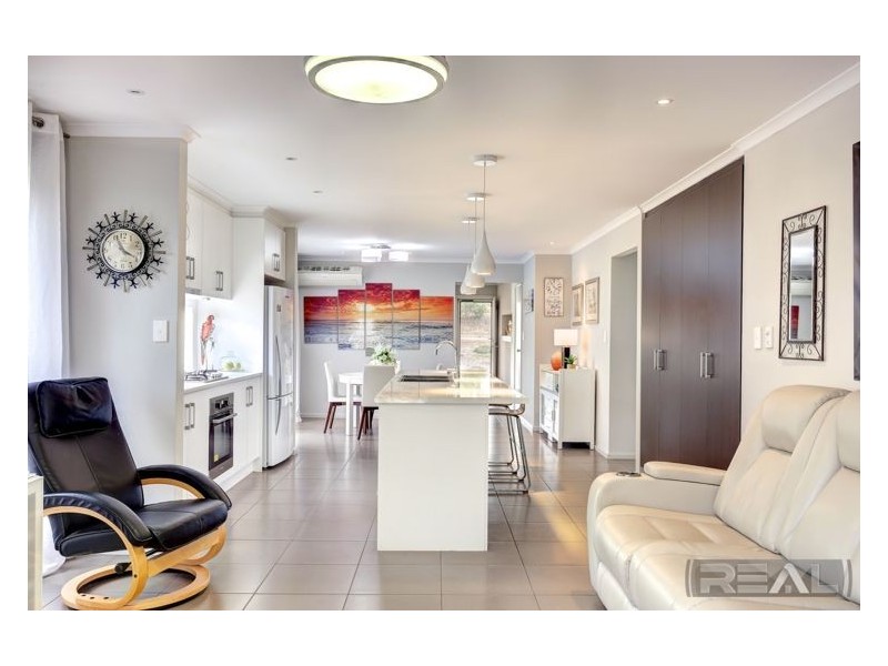 73 Adel Circuit, Huntfield Heights SA 5163