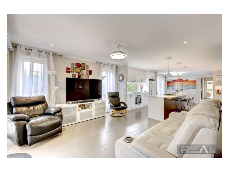 73 Adel Circuit, Huntfield Heights SA 5163