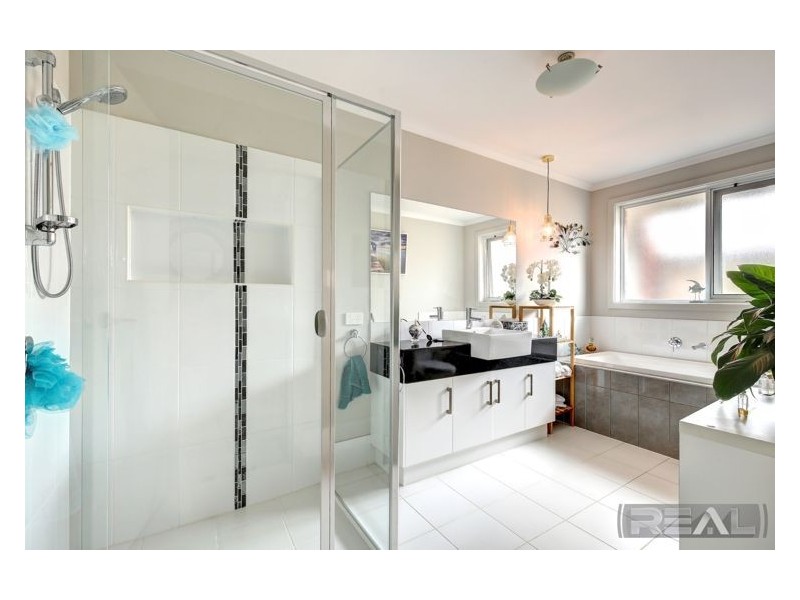 73 Adel Circuit, Huntfield Heights SA 5163