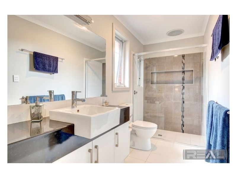 73 Adel Circuit, Huntfield Heights SA 5163