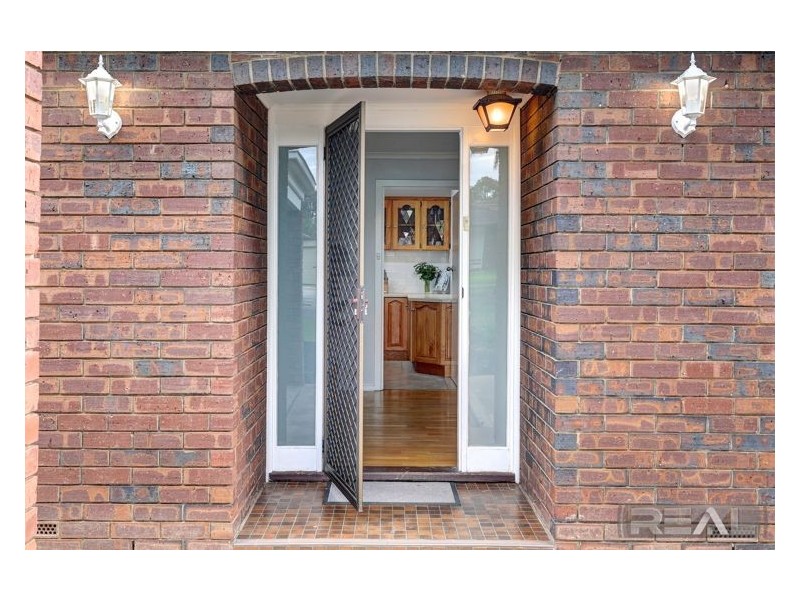 18 Warringa Street, Salisbury Plain SA 5109