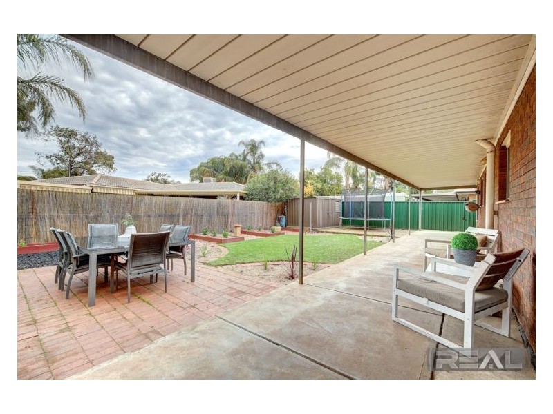 18 Warringa Street, Salisbury Plain SA 5109