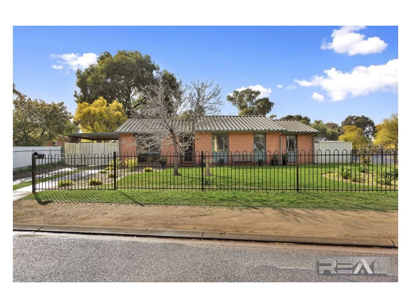 15 Leyden Court, Salisbury Downs SA 5108