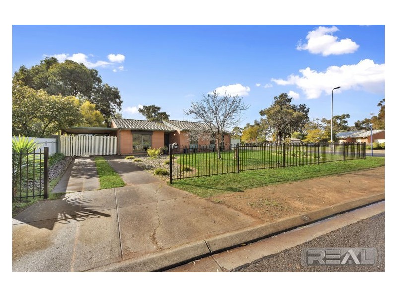 15 Leyden Court, Salisbury Downs SA 5108
