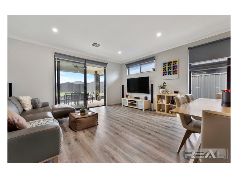 24 Mario Drive, Paralowie SA 5108