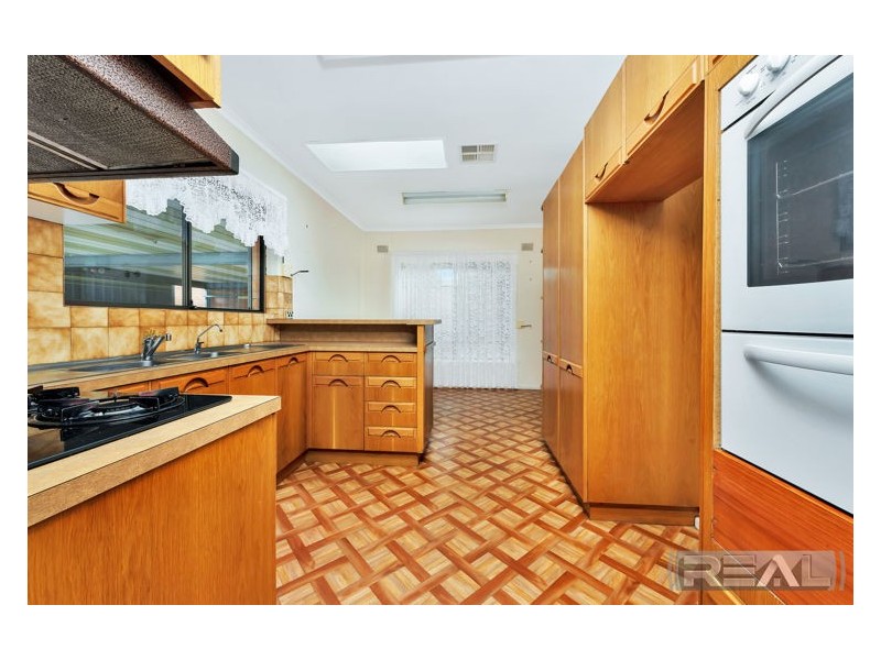 10 Rialto Avenue, Para Hills SA 5096