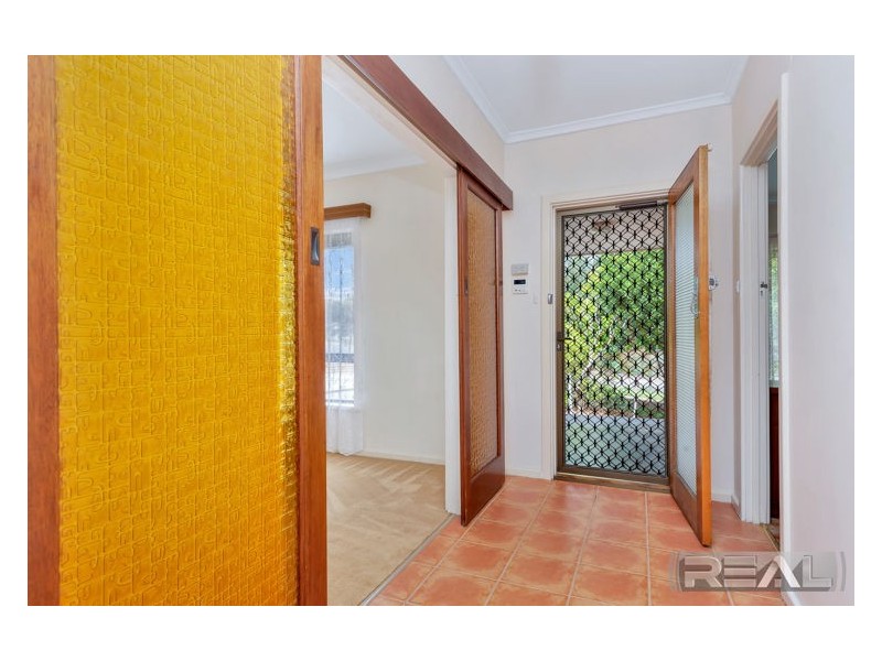 10 Rialto Avenue, Para Hills SA 5096