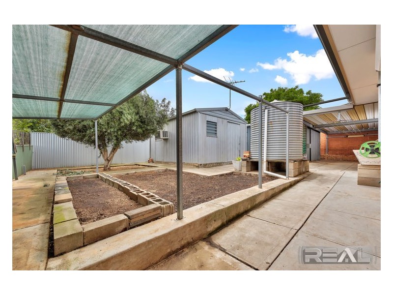 10 Rialto Avenue, Para Hills SA 5096
