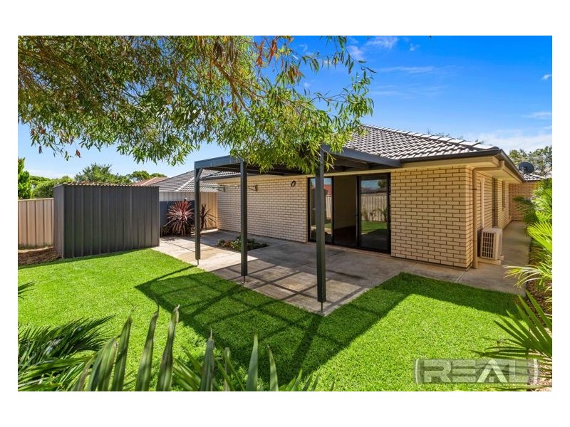 24 Kari Crescent, Huntfield Heights SA 5163