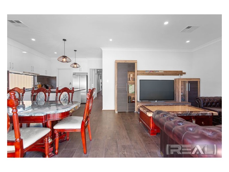 2 Young Boulevard, Paralowie SA 5108