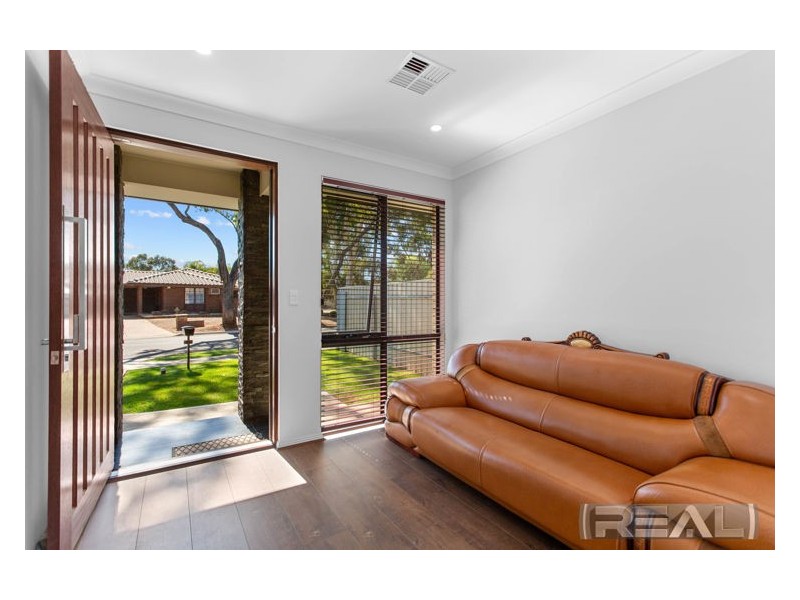 2 Young Boulevard, Paralowie SA 5108