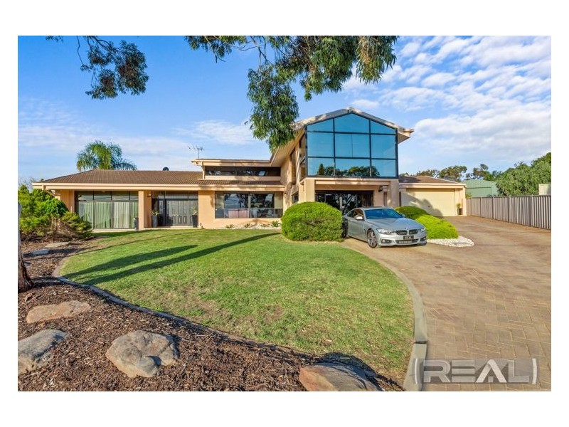 18 Harvey Crescent, Greenwith SA 5125