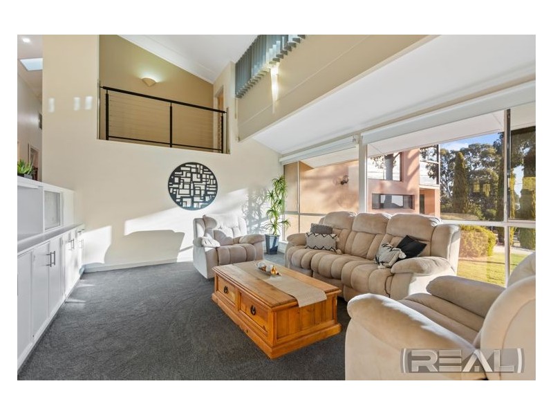 18 Harvey Crescent, Greenwith SA 5125