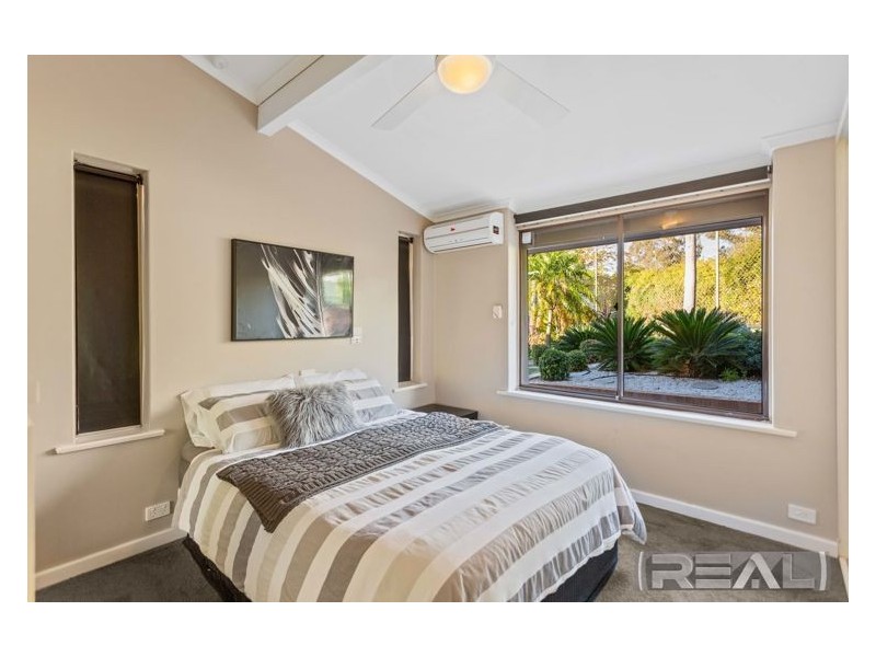 18 Harvey Crescent, Greenwith SA 5125