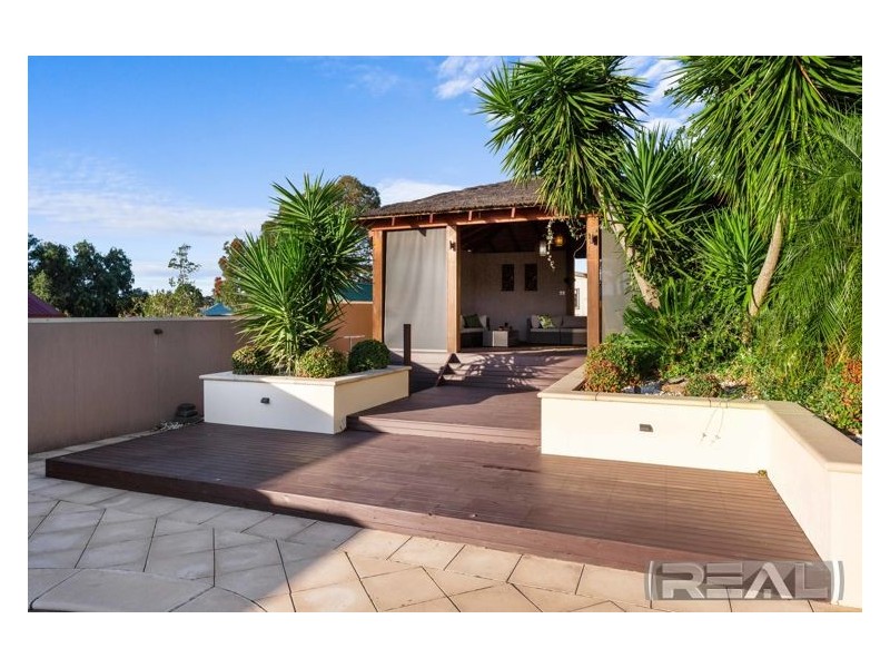 18 Harvey Crescent, Greenwith SA 5125