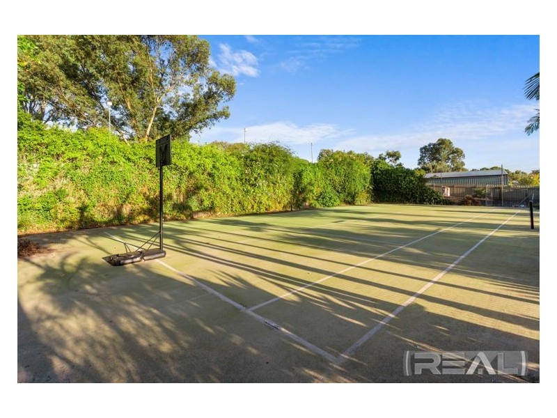 18 Harvey Crescent, Greenwith SA 5125