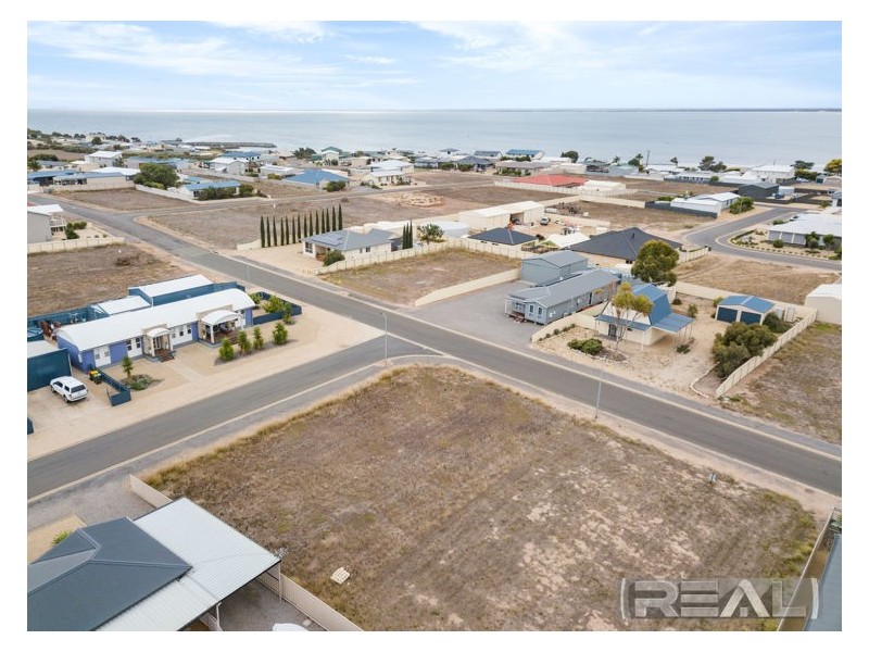 1 Mariner Court, Point Turton SA 5575