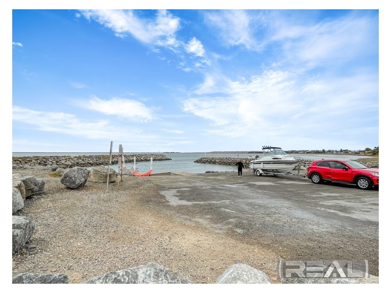 1 Mariner Court, Point Turton SA 5575