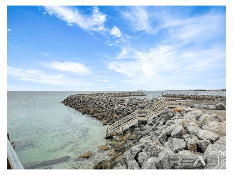 1 Mariner Court, Point Turton SA 5575