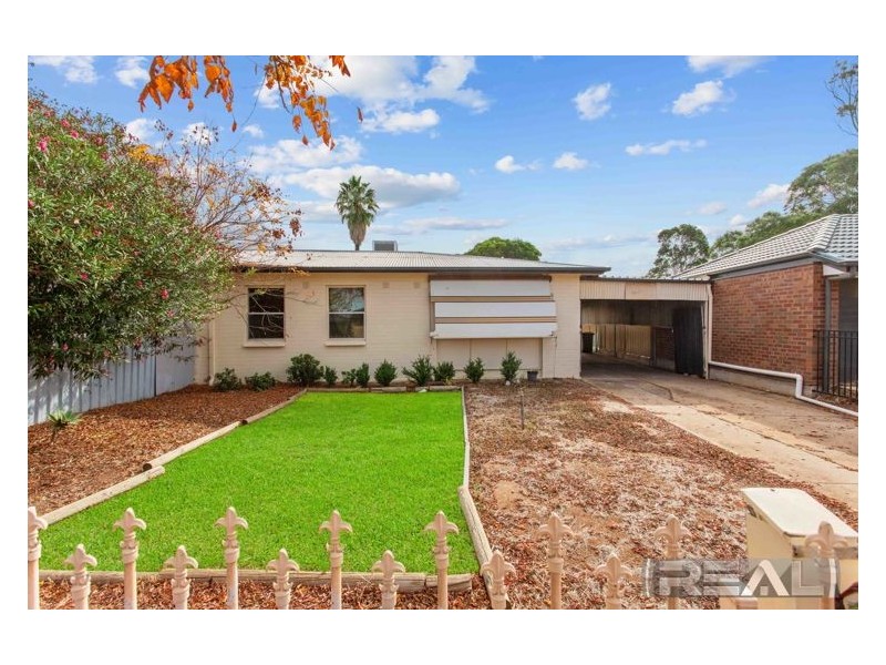 28 Roberts Crescent, Smithfield Plains SA 5114